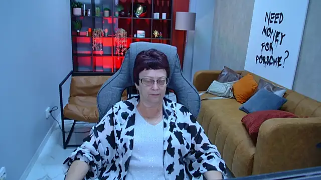 IsoldeMirevain online show from 06-15-26, 02:36