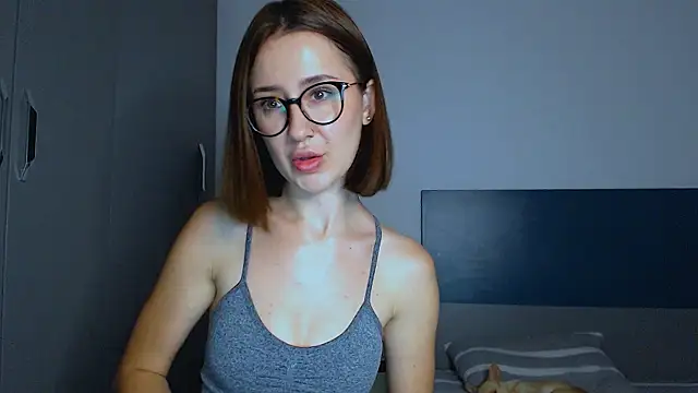 sofiacrystal online show from 06-10-26, 03:50