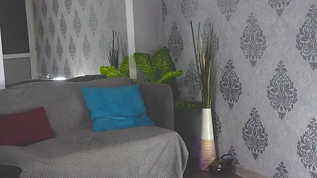 Snapshot of LuxaCole chatting on 06-29-26, 10:15 LuxaCole online show from 06-29-26, 10:15