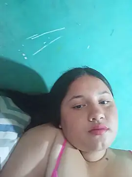 Snapshot of Yulisa_70 chatting on 06-09-26, 02:28 Yulisa 70 online show from 06-09-26, 02:28