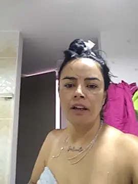 Juanita6908 online show from 06-19-26, 02:43
