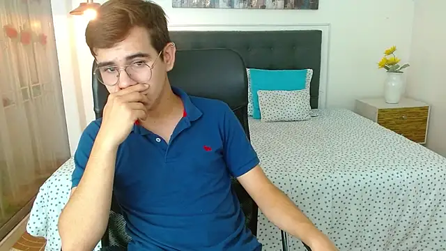 Snapshot of jack__tomas chatting on 06-10-26, 02:27 jack tomas online show from 06-10-26, 02:27