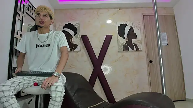 Hot skinny guys online show from 07-07-26, 07:40