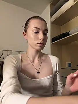 AlisaRussel online show from 06-21-26, 04:31