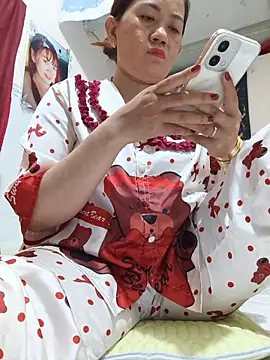 Snapshot of Forever9s chatting on 06-18-26, 10:30 Forever9s online show from 06-18-26, 10:30