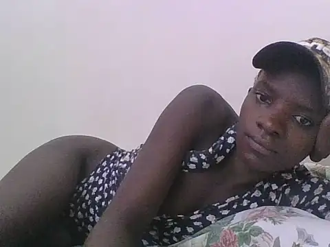 ebonypetite2 online show from 07-13-26, 05:43