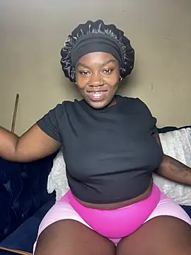 BigBootyBrie01 online show from 06-18-26, 09:14