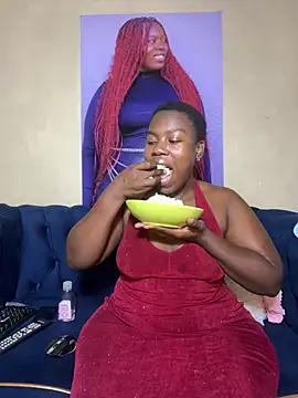 BigBootyBrie01 online show from 06-25-26, 12:20
