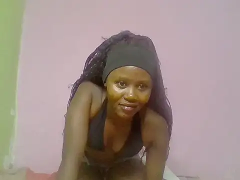 Snapshot of cute_bee chatting on 06-24-26, 08:08 cute bee online show from 06-24-26, 08:08