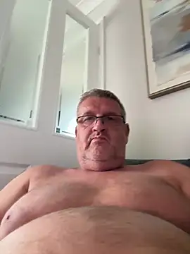 Snapshot of Stueeeey31 chatting on 06-29-26, 05:24 Stueeeey31 online show from 06-29-26, 05:24