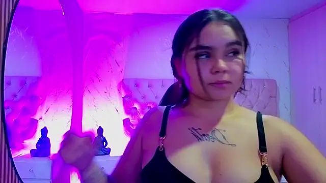 Snapshot of TifanyRoseX chatting on 06-11-26, 12:32 TifanyRoseX online show from 06-11-26, 12:32