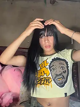 Snapshot of lady_Tayron chatting on 06-27-26, 05:12 lady Tayron online show from 06-27-26, 05:12