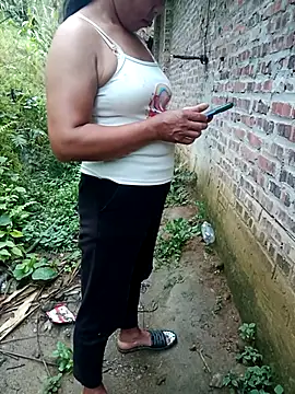 Snapshot of Chin-ni chatting on 07-01-26, 10:39 Chin-ni online show from 07-01-26, 10:39