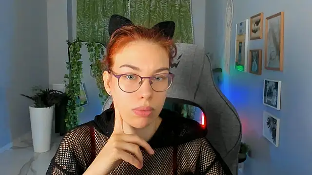 Snapshot of SeraphineDuskryn chatting on 06-25-26, 08:08 SeraphineDuskryn online show from 06-25-26, 08:08