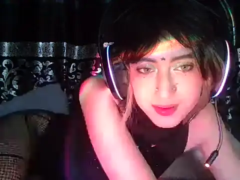 kittenpasive30 online show from 06-16-26, 11:40