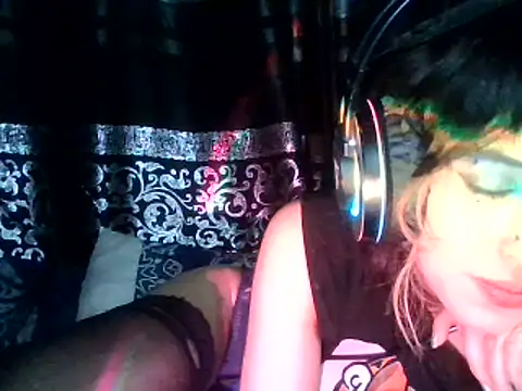 kittenpasive30 online show from 06-26-26, 04:39