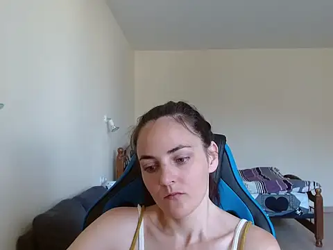 OliviaTheS online show from 06-14-26, 07:43