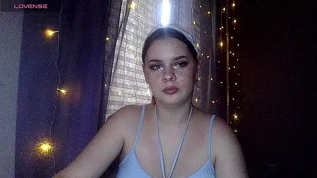 dakota charm  online show from 06-27-26, 10:53