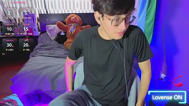 Snapshot of Angelito_Twink chatting on 07-21-26, 04:53 Angelito Twink online show from 07-21-26, 04:53