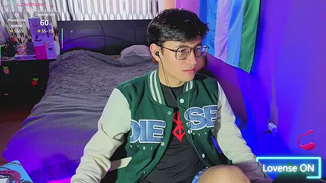 Snapshot of Angelito_Twink chatting on 07-24-26, 03:43 Angelito Twink online show from 07-24-26, 03:43