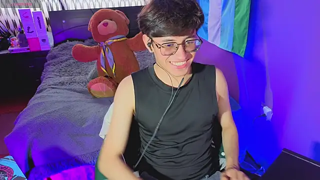 Snapshot of Angelito_Twink chatting on 07-28-26, 09:03 Angelito Twink online show from 07-28-26, 09:03