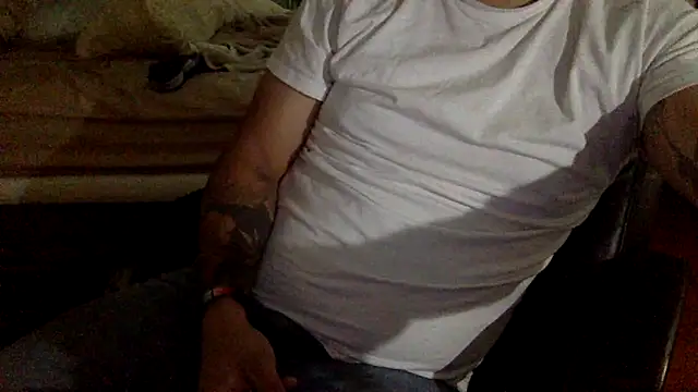 Snapshot of greatalexxxandro chatting on 06-16-26, 01:25 greatalexxxandro online show from 06-16-26, 01:25