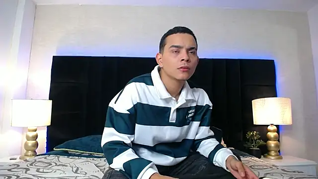 Snapshot of DylanParker_ chatting on 06-19-26, 04:50 DylanParker online show from 06-19-26, 04:50