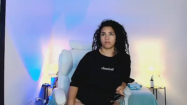 Isabella Sophia19 online show from 06-19-26, 10:46