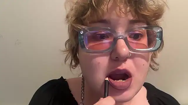 Snapshot of mysteradecadent chatting on 07-27-26, 11:34 mysteradecadent online show from 07-27-26, 11:34