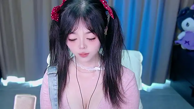 Snapshot of xiaobao-baby chatting on 06-15-26, 07:21 xiaobao-baby online show from 06-15-26, 07:21
