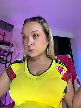 SaraAvila online show from 06-18-26, 04:02