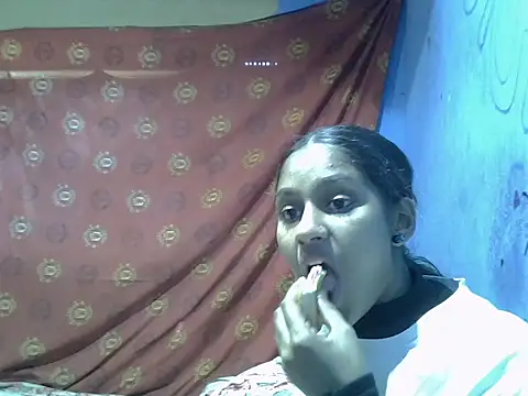 Snapshot of indianbeauty980 chatting on 07-25-26, 01:41 indianbeauty980 online show from 07-25-26, 01:41