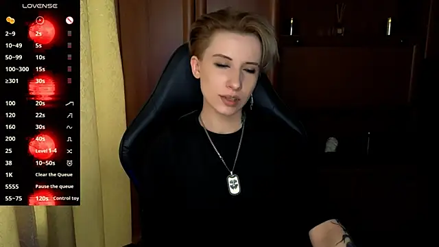 Snapshot of _Shadow_devil__ chatting on 06-15-26, 02:30 Shadow devil online show from 06-15-26, 02:30