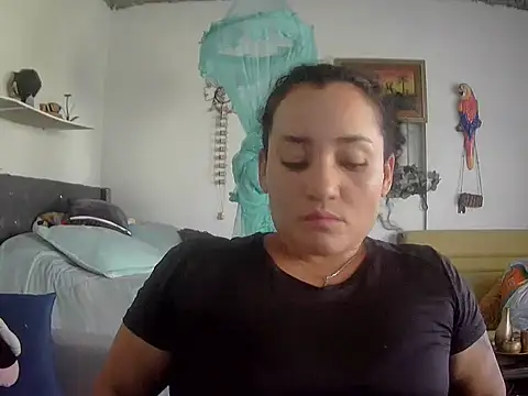 vaneza1409 online show from 06-26-26, 07:40