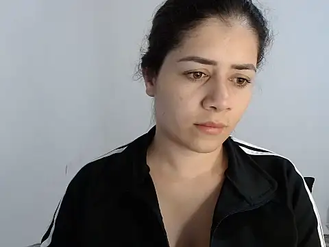 Snapshot of Luna_zoe chatting on 07-08-26, 04:22 Luna zoe online show from 07-08-26, 04:22