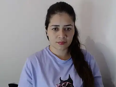 Snapshot of Luna_zoe chatting on 07-14-26, 02:05 Luna zoe online show from 07-14-26, 02:05