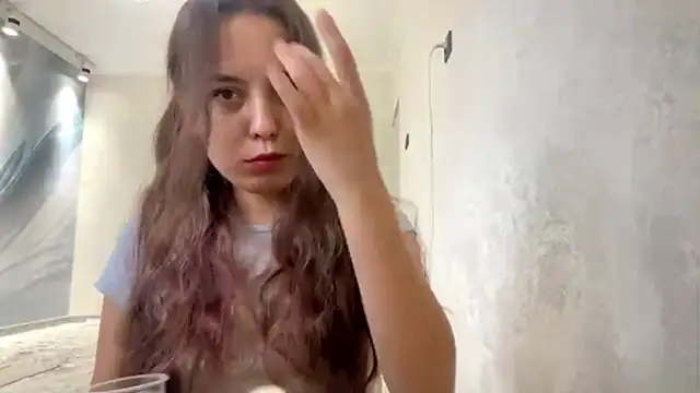 Snapshot of MathaEspejo chatting on 06-17-26, 12:50 MathaEspejo online show from 06-17-26, 12:50