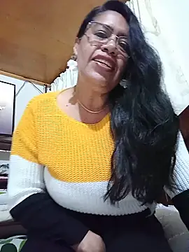 Snapshot of Emilif_ chatting on 07-12-26, 12:34 Emilif online show from 07-12-26, 12:34