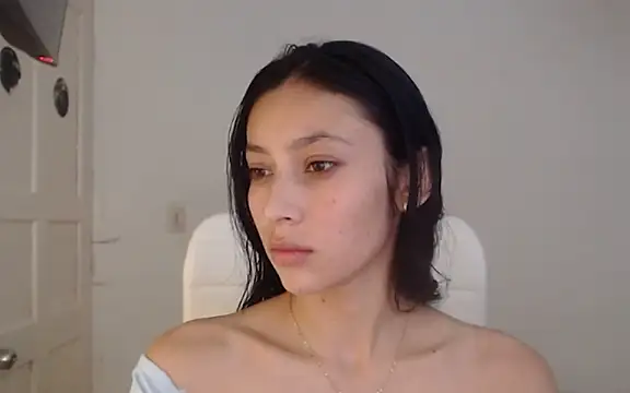 Snapshot of Salomesweet02 chatting on 07-25-26, 01:41 Salomesweet02 online show from 07-25-26, 01:41