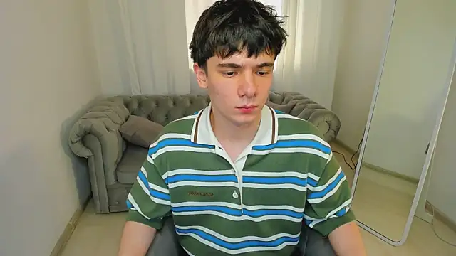 Snapshot of Ethan_Crowe chatting on 07-24-26, 10:35 Ethan Crowe online show from 07-24-26, 10:35