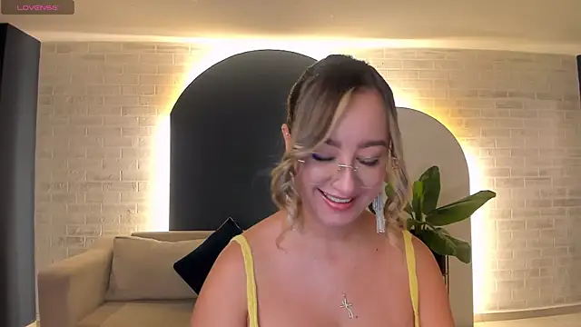 Snapshot of NovaSinclairX chatting on 07-02-26, 11:49 NovaSinclairX online show from 07-02-26, 11:49