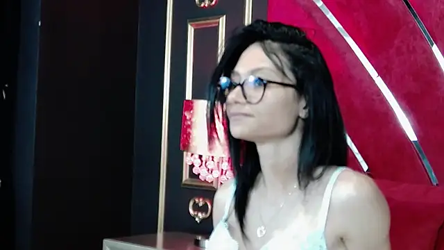 Snapshot of MayaLeey chatting on 07-14-26, 03:07 MayaLeey online show from 07-14-26, 03:07