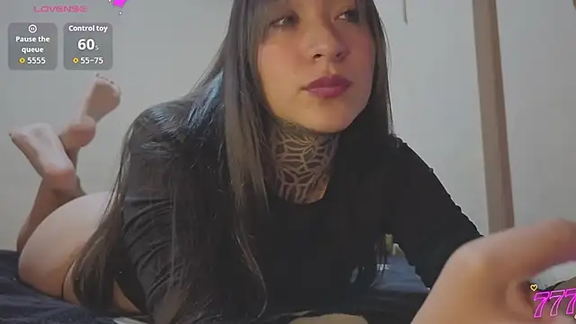 isasaenz  online show from 07-14-26, 03:33