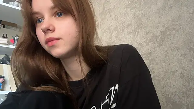Snapshot of Mollybeans chatting on 06-17-26, 03:46 Mollybeans online show from 06-17-26, 03:46