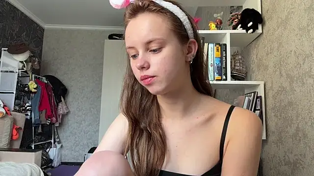 Mollybeans online show from 07-21-26, 12:51