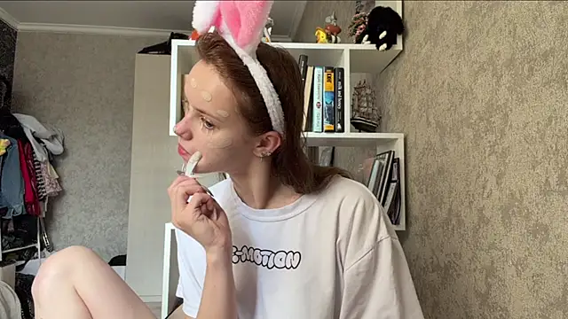 Mollybeans online show from 07-30-26, 12:04