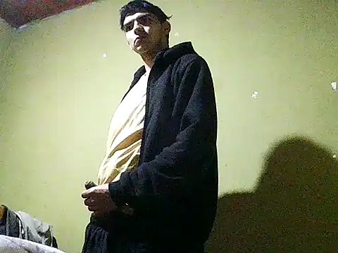 Snapshot of Lazanooo chatting on 06-24-26, 03:55 Lazanooo online show from 06-24-26, 03:55