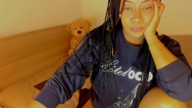 NicolePasqualott online show from 10-29-25, 10:44