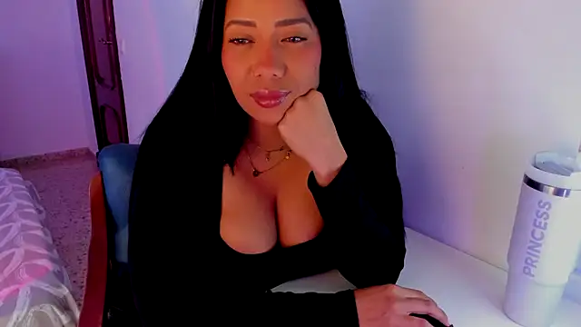 NicolePasqualott online show from 12-21-25, 10:39