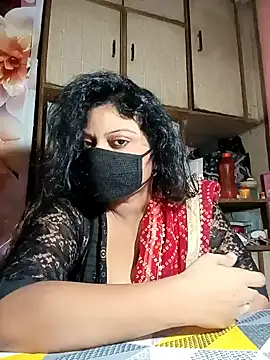 KareenaChopra online show from 06-15-26, 08:16